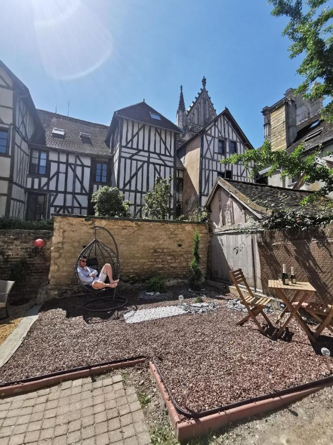 Le Chat De La Cathedrale - Calme - Jardin - Wifi Troyes Buitenkant foto